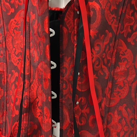 2XL Red and Black corset - Picture 4 of 4
